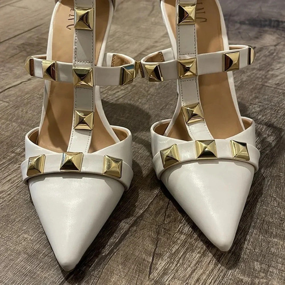 INC - White - Studded Goring Ankle Strap Syndia Pointed Toe Stilettos - Size 10M - Picture 3 of 10